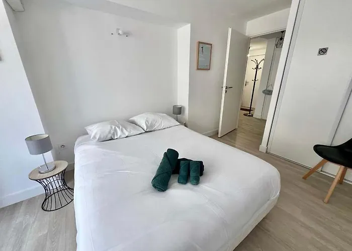 Agde-loc Des Flaneries *